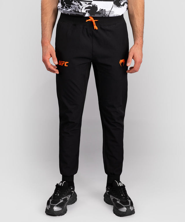Pantaloni de antrenament Venum UFC Zenith – Negru