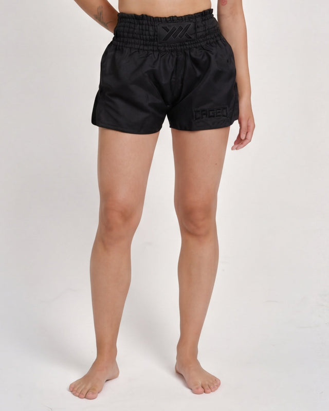 Caged Classic Muay-Thai-Shorts – Schwarz/Schwarz