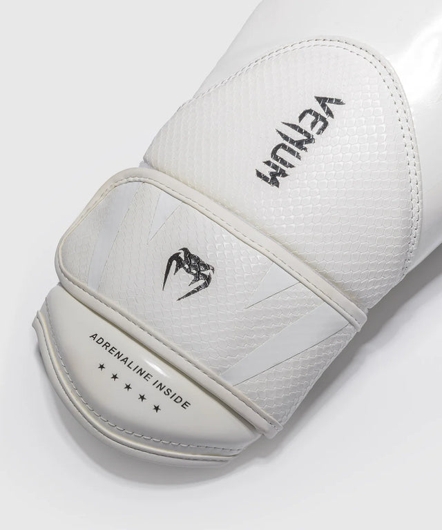 Venum Boxhandschuhe Challenger 4.0 Scales – Ivory