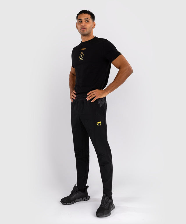 Pantaloni Venum x Topuria Unmatched – Nero/Oro