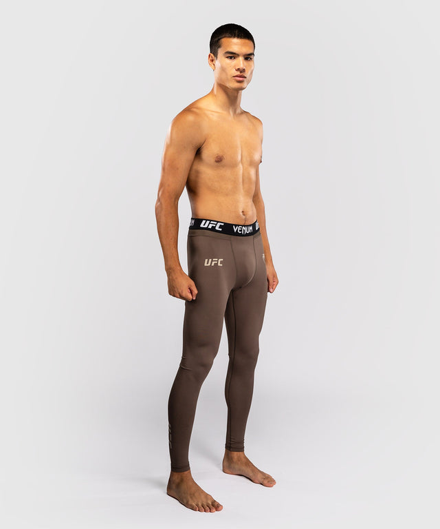 Pantaloncini a compressione Venum UFC Unity – Marrone
