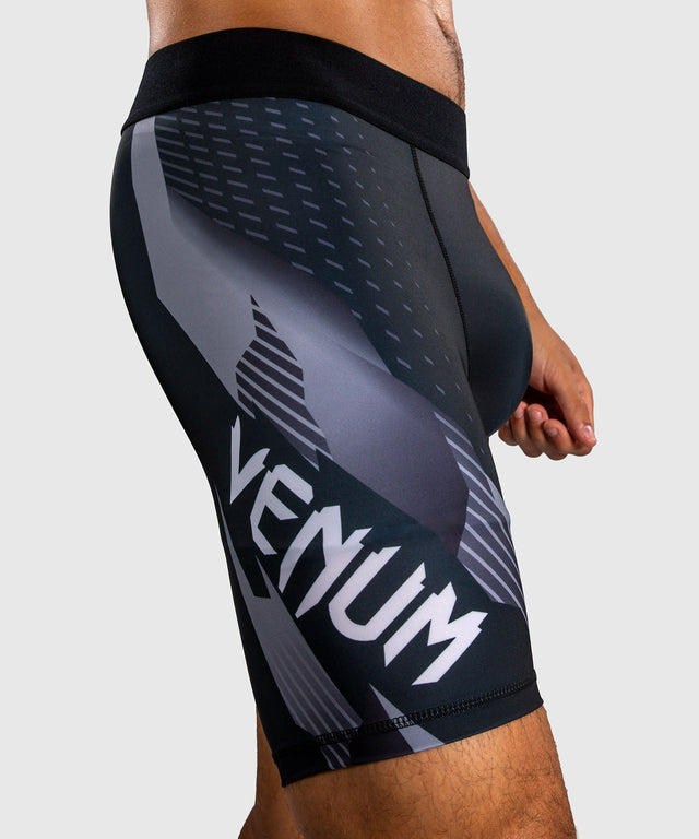 Pantaloncini a compressione Venum No-Gi 6.0 – Nero/Bianco