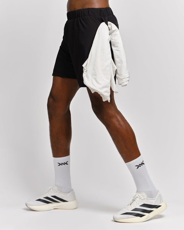 Caged 2-in-1 Løbeshorts Stride – Sort