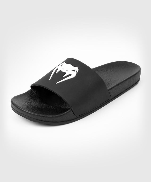 Venum Slippers Classic - Negro/Blanco