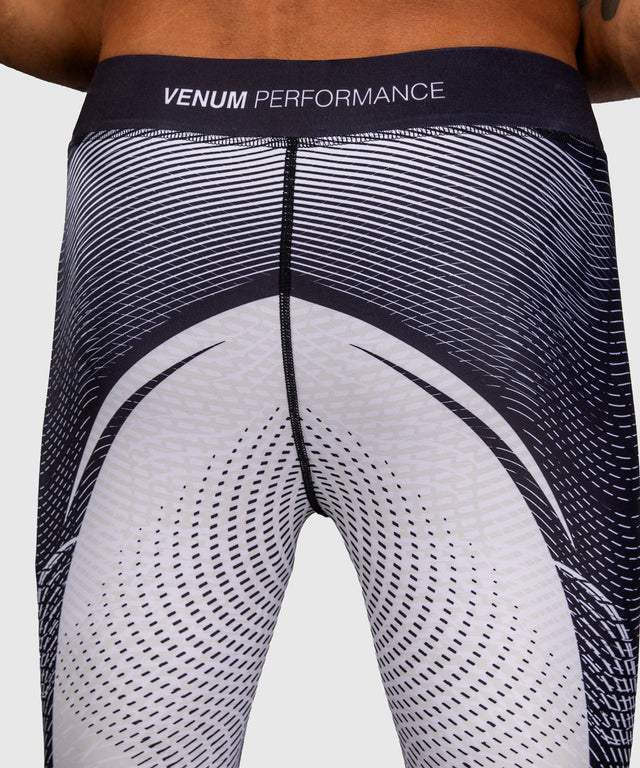 Spodenki kompresyjne Venum Galactic 3.0 – Offwhite/Czarne