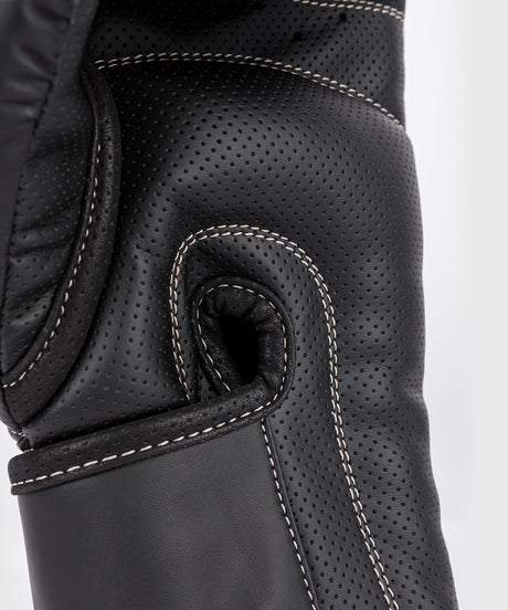 Mănuși de box Venum Impact Evo – Negru