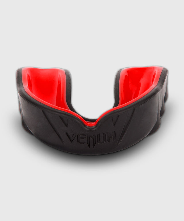 Proteză dentară de box Venum Challenger – Negru/Roșu