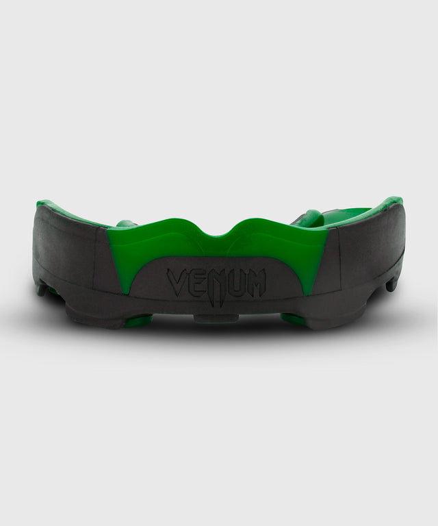 Chránič zubů Venum Predator – Černý/Zelený