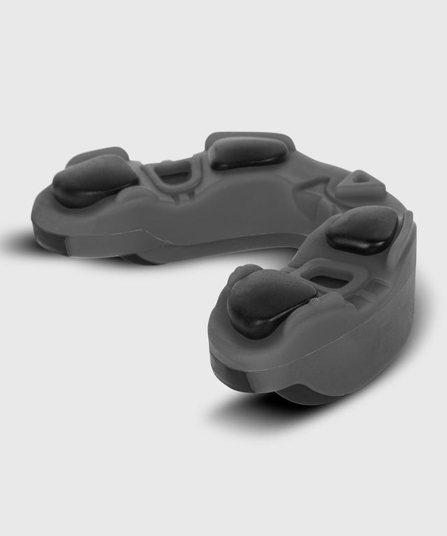 Protector bucal Venum Predator – Gris/Negro