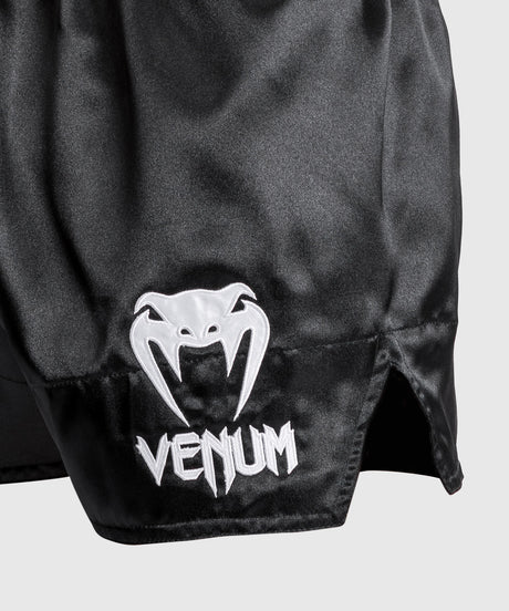 Pantaloni scurți Kickboxing Venum Classic 2.0 – Negru/Alb