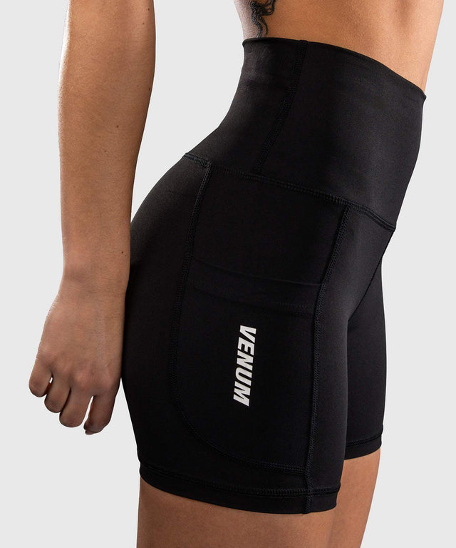 Venum Bike Shorts til kvinder Essential - Sort
