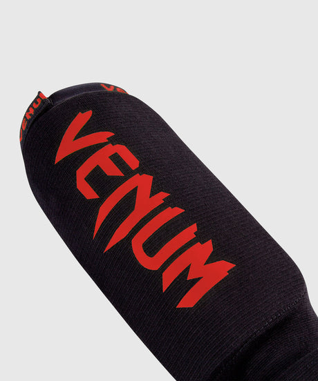 Caneleiras de kickboxing Venum Kontact – Preto/Vermelho