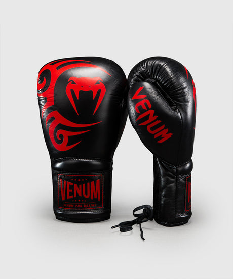 Boxerské rukavice Venum x Mike Tyson Giant 2.0 Pro – Černé/Červené