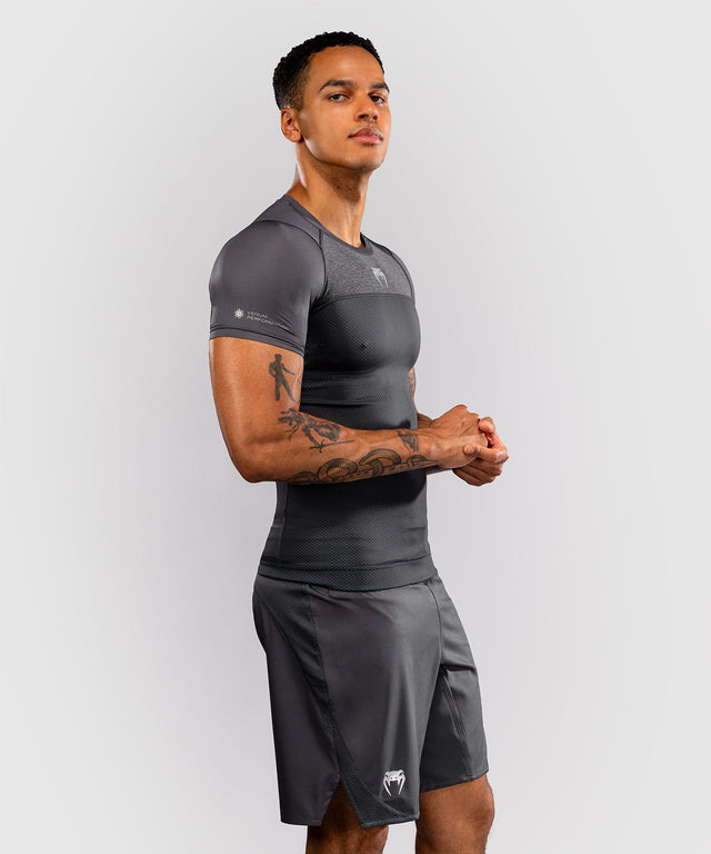 Venum Rashguard G-Fit Scale mangas curtas – Cinzento