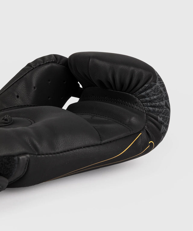 Boxerské rukavice Venum Serpenti – Černé