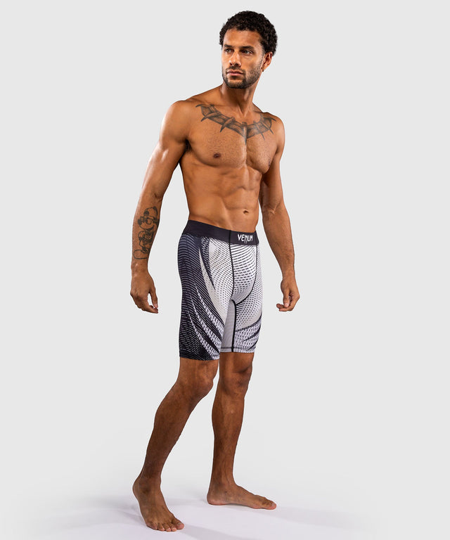 Venum Galactic 3.0 Compression Shorts – Off-white/Black