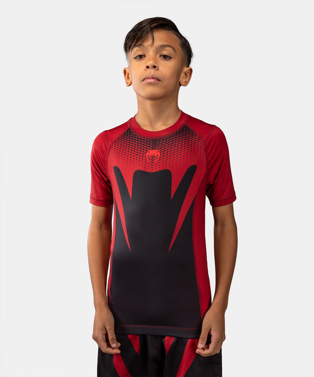 Rashguard Venum Attack s krátkými rukávy – Černá/Červená – Dětské