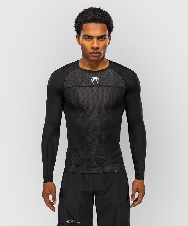 Rashguard Venum G-Fit Scale Mangas Compridas – Preto