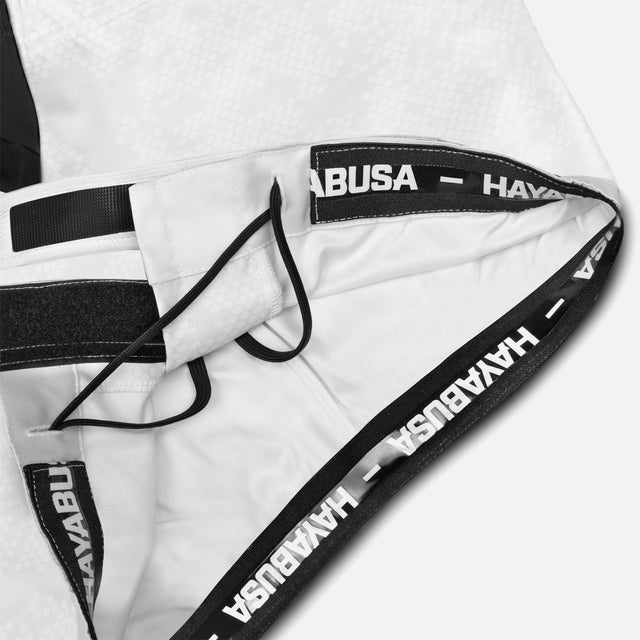 Hayabusa MMA Shorts Hex Mid-Thigh – Bílé