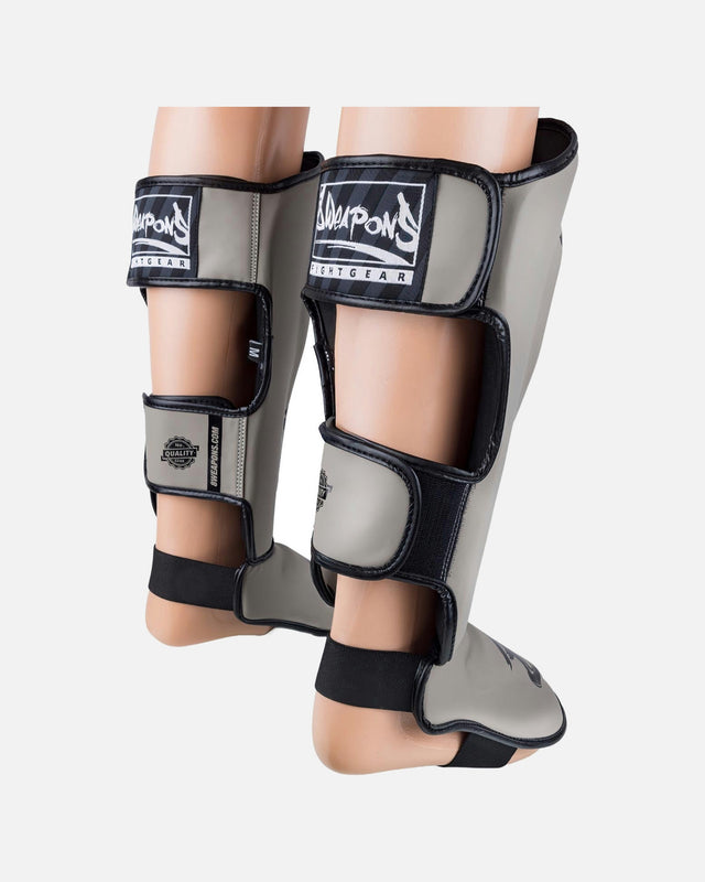 8 WEAPONS Shin guards Unlimited 2.0 – Sand/Black