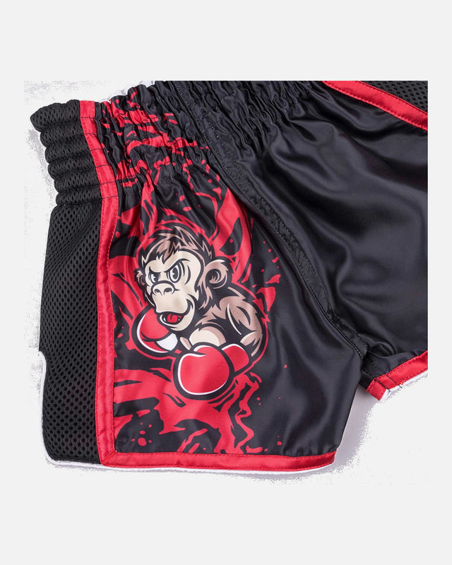 8 WEAPONS Muay-Thai-Shorts Joe – Schwarz/Rot