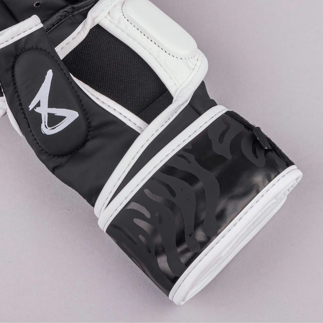 Luvas de MMA 8 WEAPONS Sak Yant Big Tiger – Preto