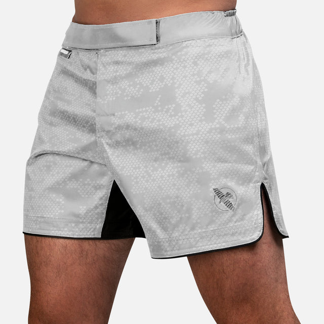 Hayabusa MMA Shorts Hex Mid-Thigh – Bílé
