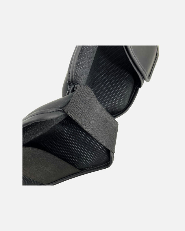Tibiere Adidas Shin Instep Guard – Negru/Alb