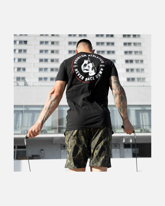 Tricou Phantom Athletics Never Back Down – Negru